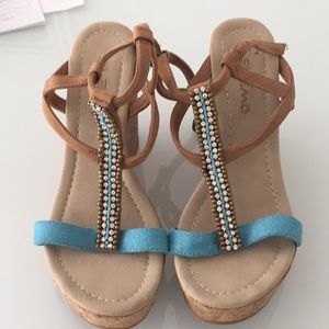 Skemo platform sandals